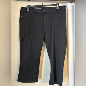 Avenue Women's Black Ankle Jeans